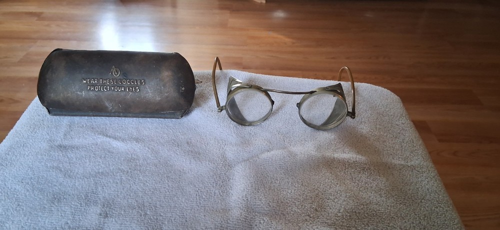 Full Frame Metal Safety Glasses Clear Lens with Side Shields Vintage Fashion