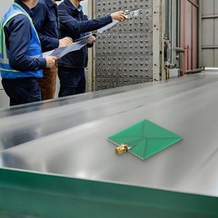 Long Service Life UWB Antenna Operating in the Range of 2 4 to 10 5GHz