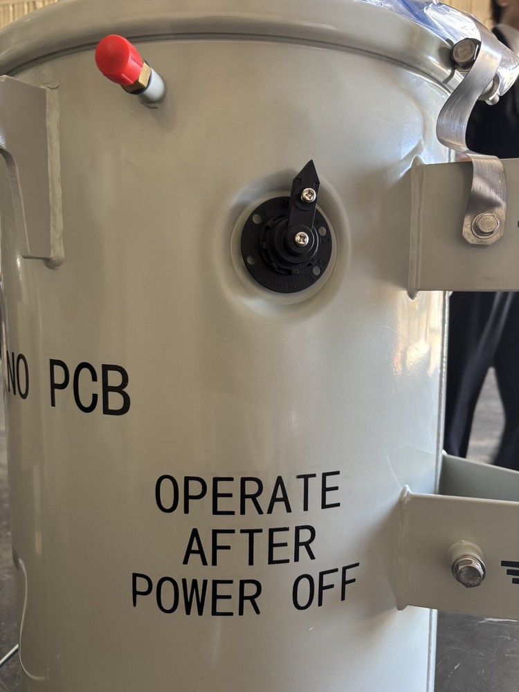 25 kVA Single Phase Pole-Mounted Transformer 7620-240/120V