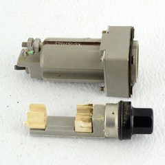 Vintage Western Electric KS-15715L2 1/4″ Panel Mount Fuse Holder Bell System