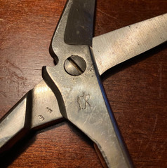 Vintage Pair of Surgical Plaster Cast Shears – Unknown Mark