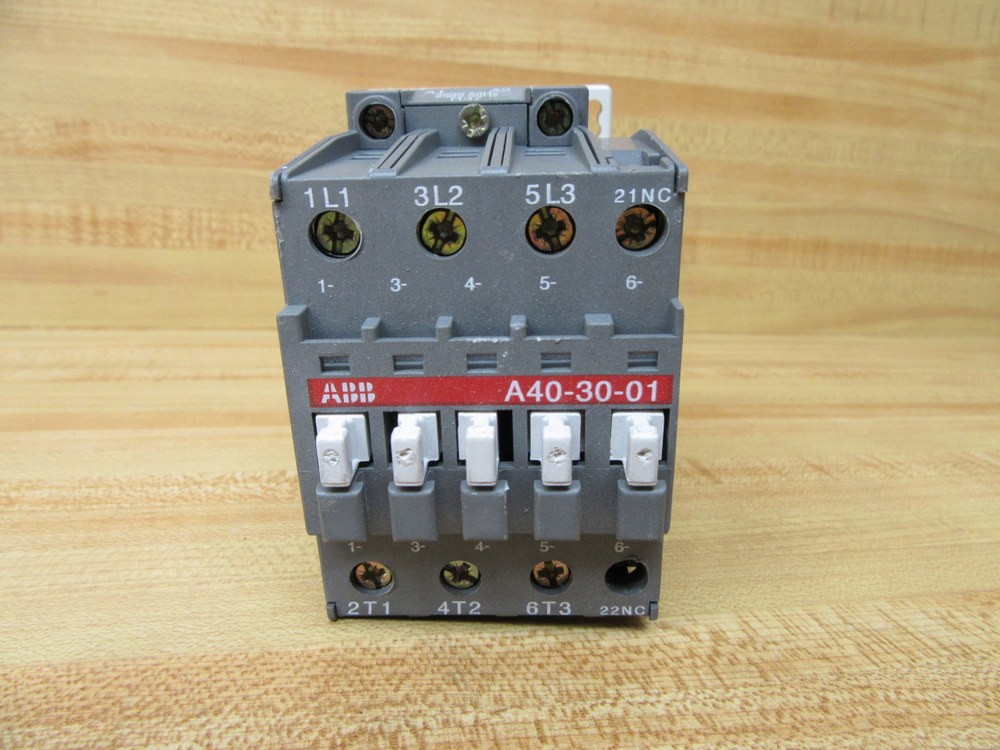 ABB A40-30-01 Non-Reversing Contactor A40-30-01-R37 Cracked Housing