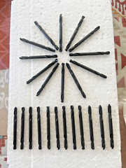 IRWIN 24PC #20 X 2″ USA DOUBLE END DRILL BITS 135 DEGEE S/P BLACK