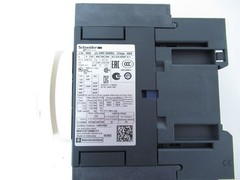 241244 New-No Box; Schneider LC1D50AG7 Contactor50A 440V 3P Coil 120VAC DINrail