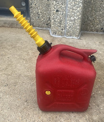 Wedco 2 1/2 Gallon Red Plastic Vented Gas Can Pre Ban wCap Pre Ban NICE! LOOK!