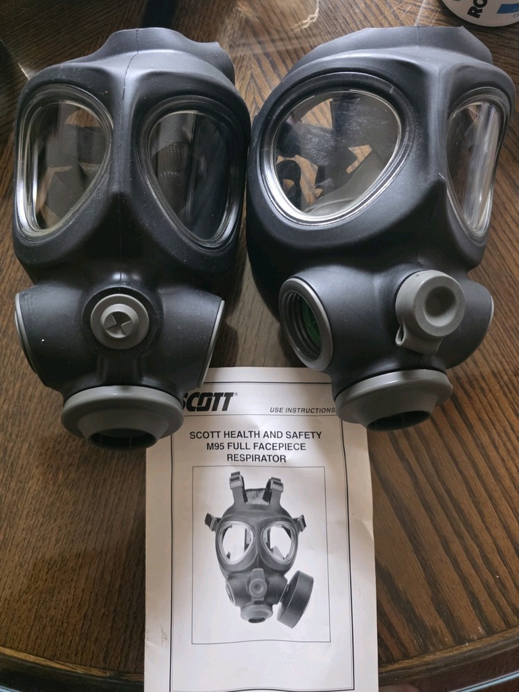 2x Large Scott M95 Full Face Gas Mask Respirators.