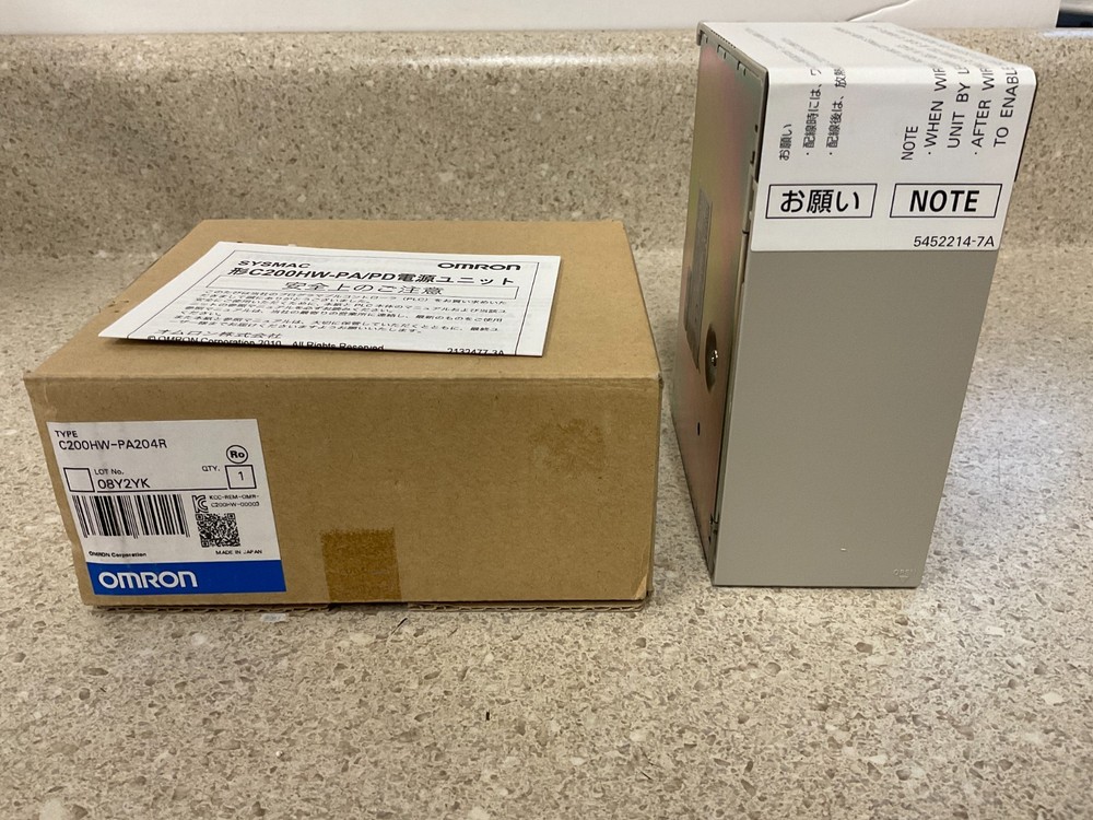 Omron C200HW-PA204R NEW
