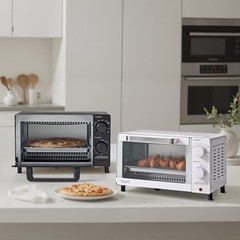 Mainstays 4-Slice Countertop Toaster Oven with Bake & Broil Black