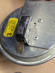 Carrier Furnace Pressure Switch Part# HK06WC076 Tridelta # FS6675-1320