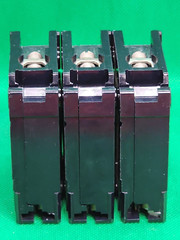 CHALLENGER C3100 3POLES 100A 240V CIRCUIT BREAKER [2RE4-1]