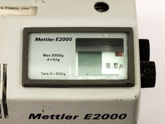 Mettler E2000 2kg Analytical Gram Scale 2000g x 0.1g 110V 15W Benchtop Balance