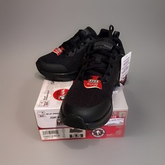 Skechers Women’s Size 5.5 Arch Fit Slip Resistant Work Shoes