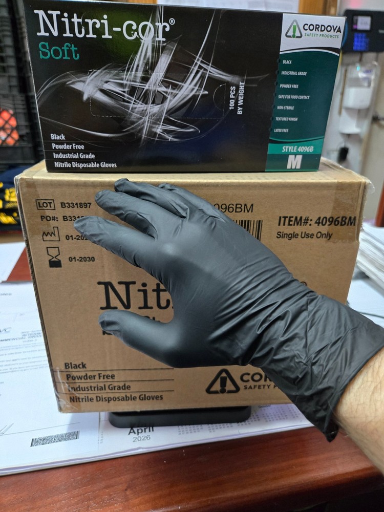 Black Nitrile Gloves 4mil, 1000 Gloves Per Case