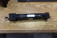 Parker Cylinders Series 2A Cylinder, Model: 01.50 F2AU14A 8.500. New Old Stock
