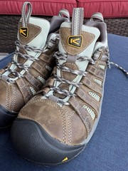 KEEN Flint Low Women’s Size 8 Wide Steel Toe Work Shoes Brown Leather NEW OP BOX