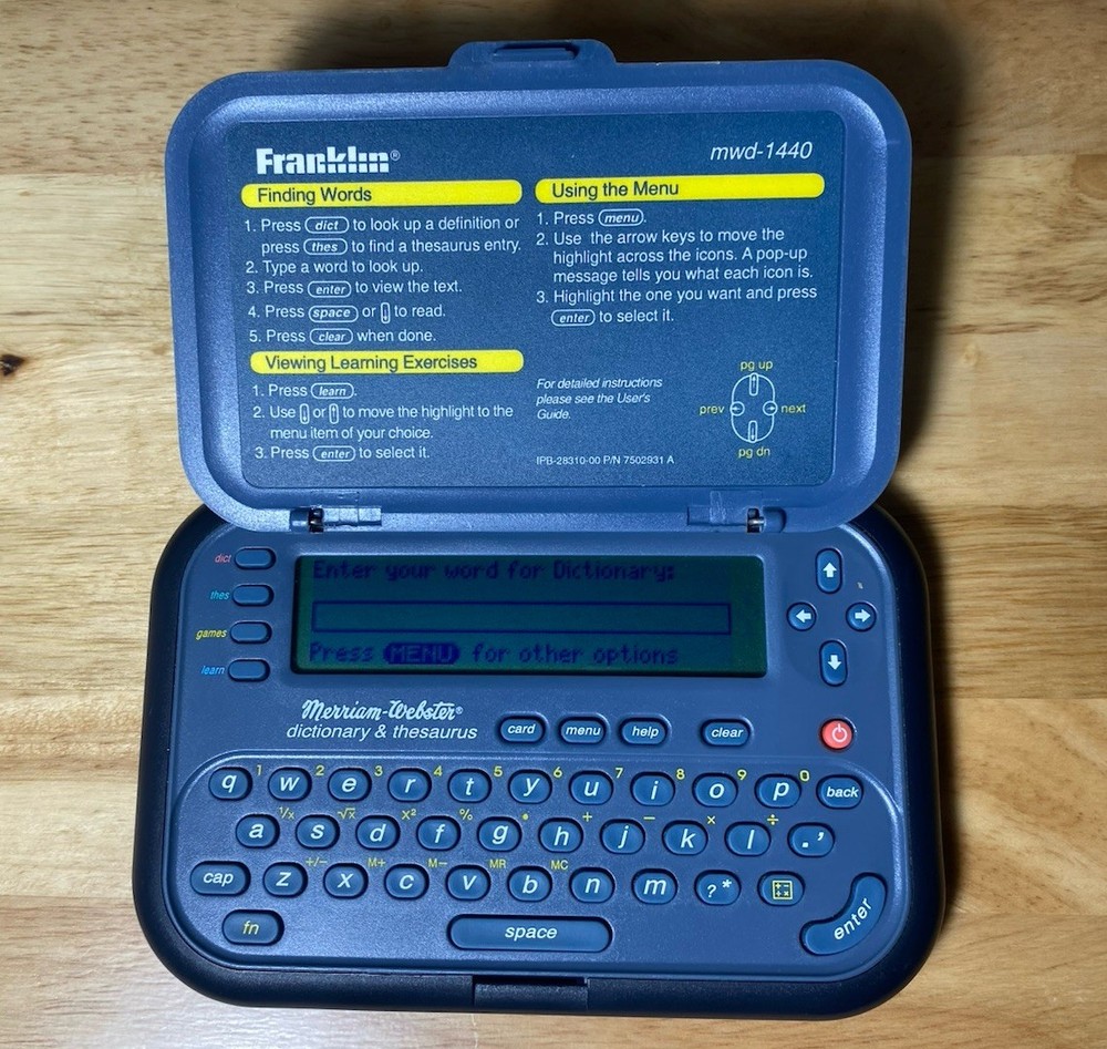 Franklin Merriam Webster Electronic Dictionary MWD-1440 Fresh Batteries – Works!
