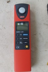 Uni-T 5URG1 Light Meter,0 To 2,000Fc,0 To 20,000Lux. JHB4