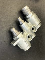 Hydraulic Coupler Assembly Block for most skid loaders 48MM no inlets