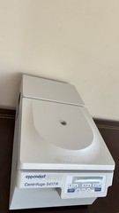 Eppendorf Refrigerating Centrifuge 5417R With F45-30-11 Fixed Angle Rotor. READ