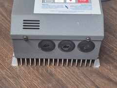 Leeson 174931.00 Inverter Drive 1HP .75kW 3Ph 0-230/4A 0-120Hz single in 3ph out
