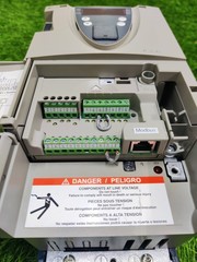 SCHNEIDER ELECTRIC ( ATV71 ) ALTIVAR 71 ATV71HU15N4Z 1.5 KW 2 HP AC DRIVE