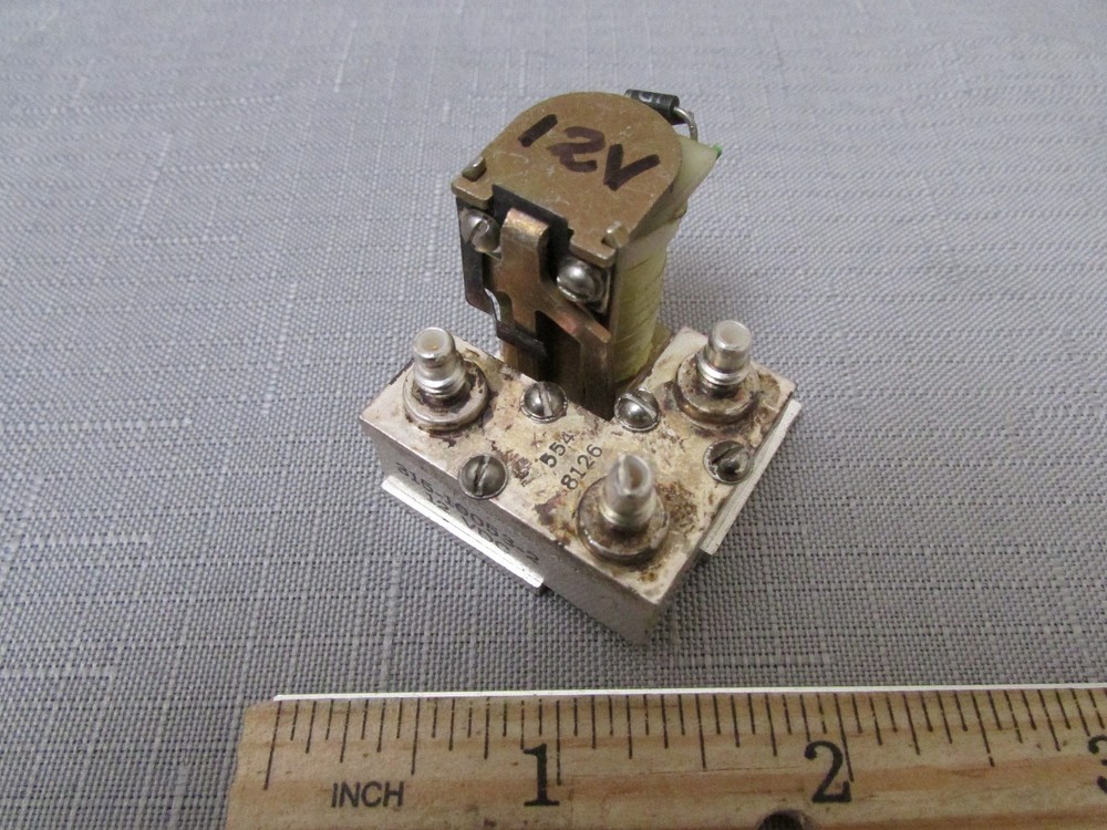 Amphenol 315-10053-2 SPDT Switch DC-1.5 GHz 12 VDC From HP Agilent 141T System