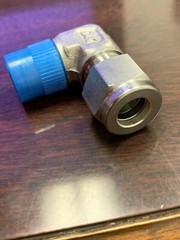 DKLOK STAINLESS STEEL 3/8 OD X 1/4 MALE ELBOW SWAGELOK REF SS-600-2-4