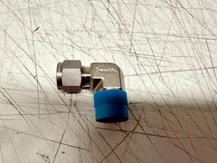 Stainless Swagelok Male 90° Elbow, SS-600-2-6, 3/8″ OD X 3/8″ M-NPT (Lot of 10)