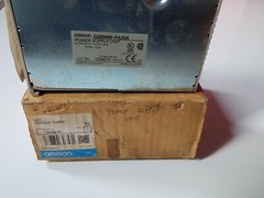 OMRON TYPE C200HW-PA204 POWER SUPPLY UNIT NEW