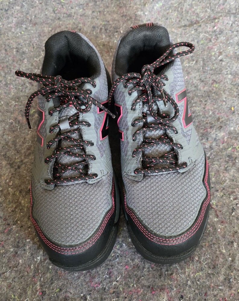 NEW BALANCE REVLITE ~ WOMEN’S STEEL TOE WORK SHOES ~ SZ Womens 8/Mens 6.5 ~ NEW