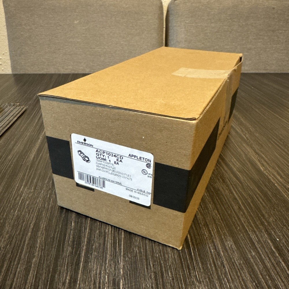 ACP1034CD Appleton Electric Plug New In Box!!!