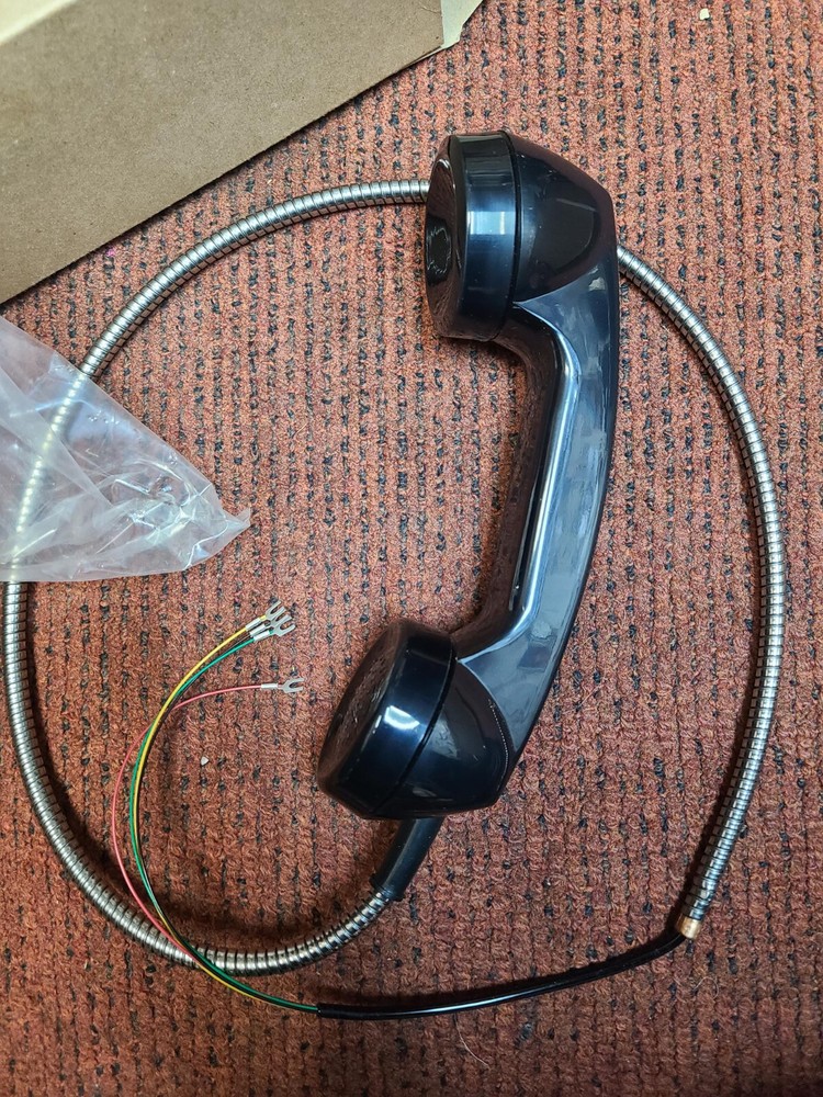 7 A 1060 DUKANE Armored Telephone Intercom Handset only 705-40-329