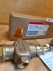 HONEYWELL V5011N2006 1/2″ 2-WAY, DIRECT ACTING GLIBE VALVE *NEW* WE*SHIP*TODAY*