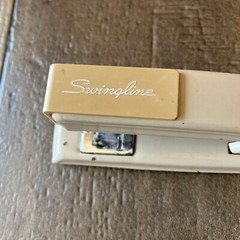 Vintage Working Swingline 711 Stapler Long Island City New York USA Beige 11101