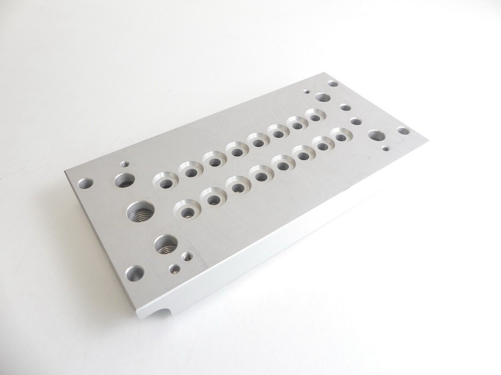 Festo 152427 CPV14-VI-P8-1/8-B Connection Plate PO02