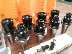 CAT40-ER32, ER16 4 Collet chucks each, 18 ER32-19 ER16 Collets, 10 Pull studs