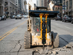 Hydraulic Hammer 680 Concrete Breaker Skid Steer Attachment Sales in USA