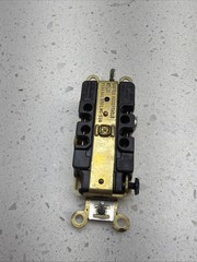 Hubbell Hbl5352i 20A Duplex Receptacle 125Vac 5-20R Iv (Lot Of 3)
