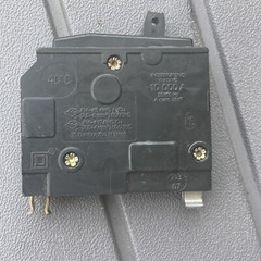 Square D QO130 30 Amp 1 Pole 120/240V Circuit Breaker Type QO Yellow D