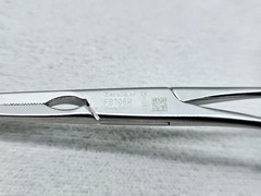 AESCULAP FB708R Cooley Atraumatic Vascular Clamp, angled, 50 °, 115 mm