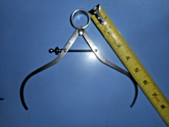 BROWN & SHARPE No 811, 7″ OUTSIDE AND UNBRANDED INSIDE CALIPERS