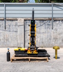 Pile Driver Head Breaker Hammer for Bobcat Skid Steer – Dual Function Tool