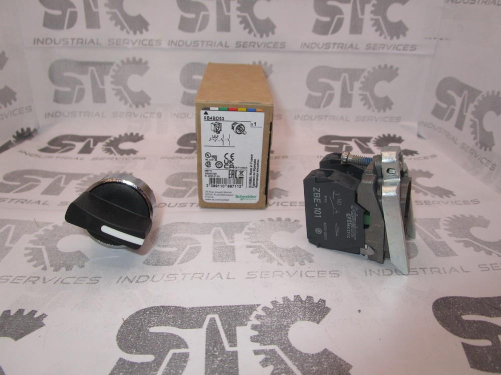 XB4BD53 SCHNEIDER Harmony, 22mm BLACK selector switch FAST SHIPPING
