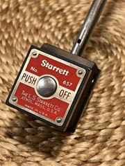 Starrett No. 657 Magnetic Base w/ Starrett Universal Snug Made in U.SA-657