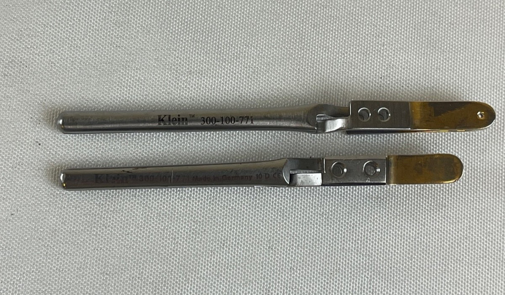 Pair of Klein 300-100-771 Endoscopic Bulldog Debakey Bowel Clamp 45mm Straight