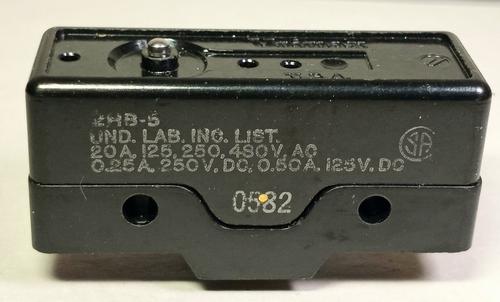 Vtg UNIMAX 2HB-5 Snap Action Momentary Limit Switch U.S.A. 20 Amp Industrial