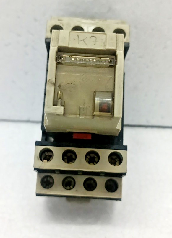 Telemecanique RHN 412B 24 V With Base Check and Tested For Working RHN412B
