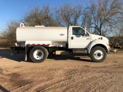 New 2,000 gallon TANK KIT with 6 sprays (2)- front (2) -rear (2)- side, pump