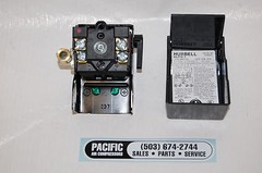 INGERSOLL RAND COMPATIBLE PART # 56288764 PRESSURE SWITCH NEMA 1, VHP40RM