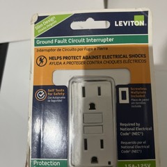 Leviton Fault Circuit Interrupter GFCI Outlet 15-125V (A12) Slim
